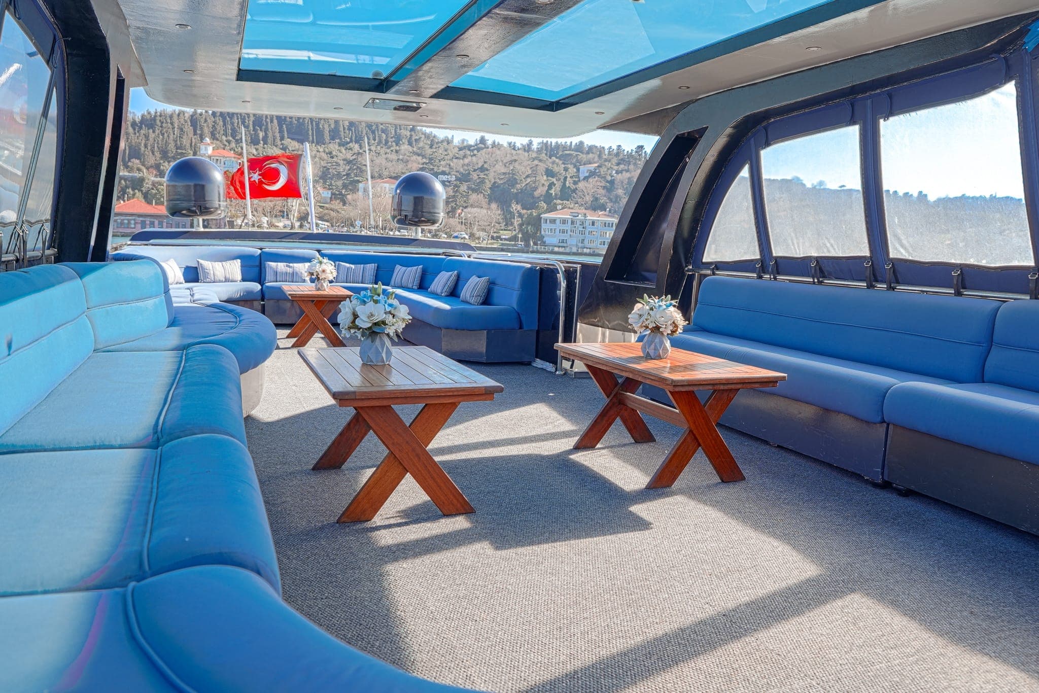 Private Bosphorus Dinner Yacht Cruise — Bosphorus tour in Istanbul